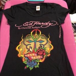 Women’s Ed Hardy tee